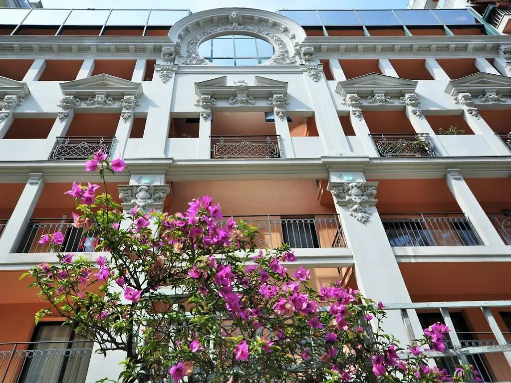 Apartment Avenue Des Fleurs Nizza